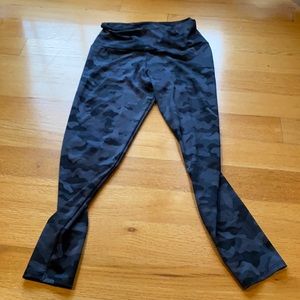cropped camo workout leggings